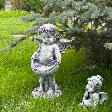 Садові фігури янголів